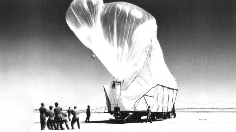 Spy balloon illustration