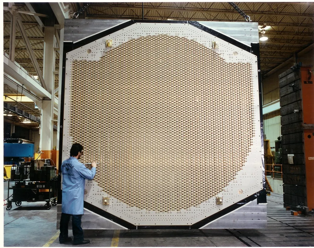 AN/SPY-1 antenna array
