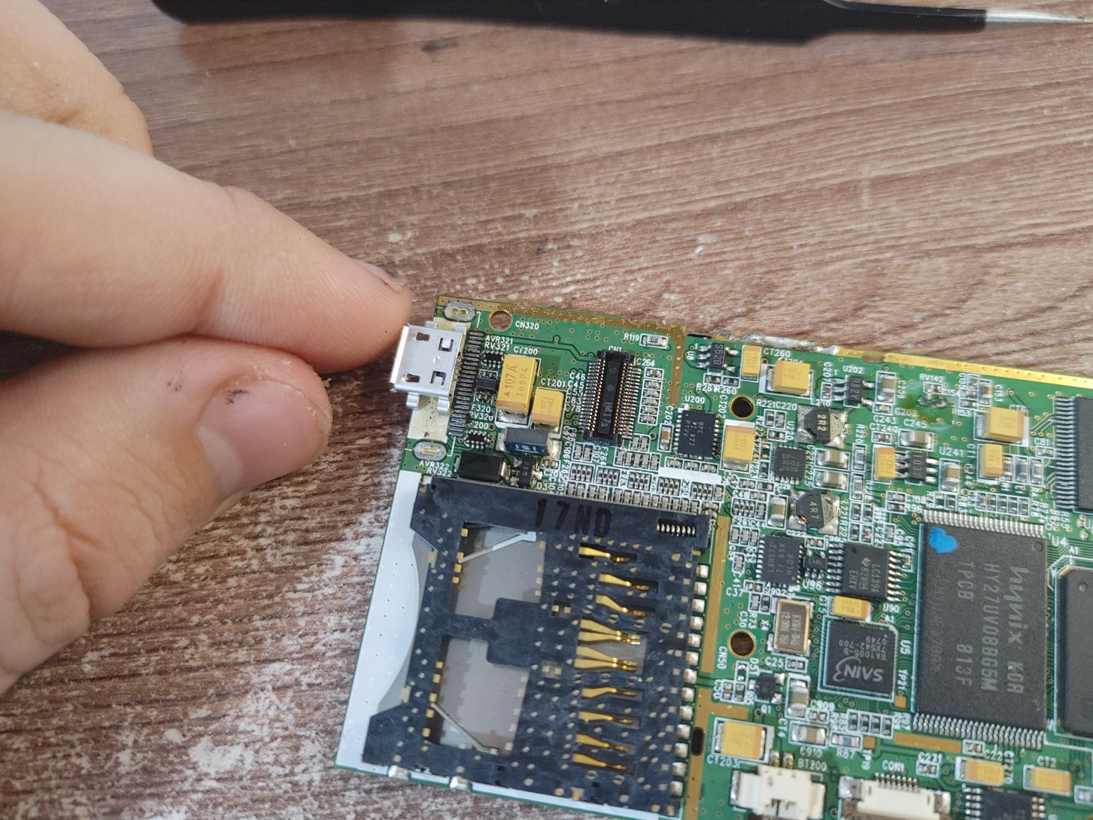 Illustration for The rarest miniature ARM laptop from Korea that can turn into a tablet - look at the Inkel MU-d