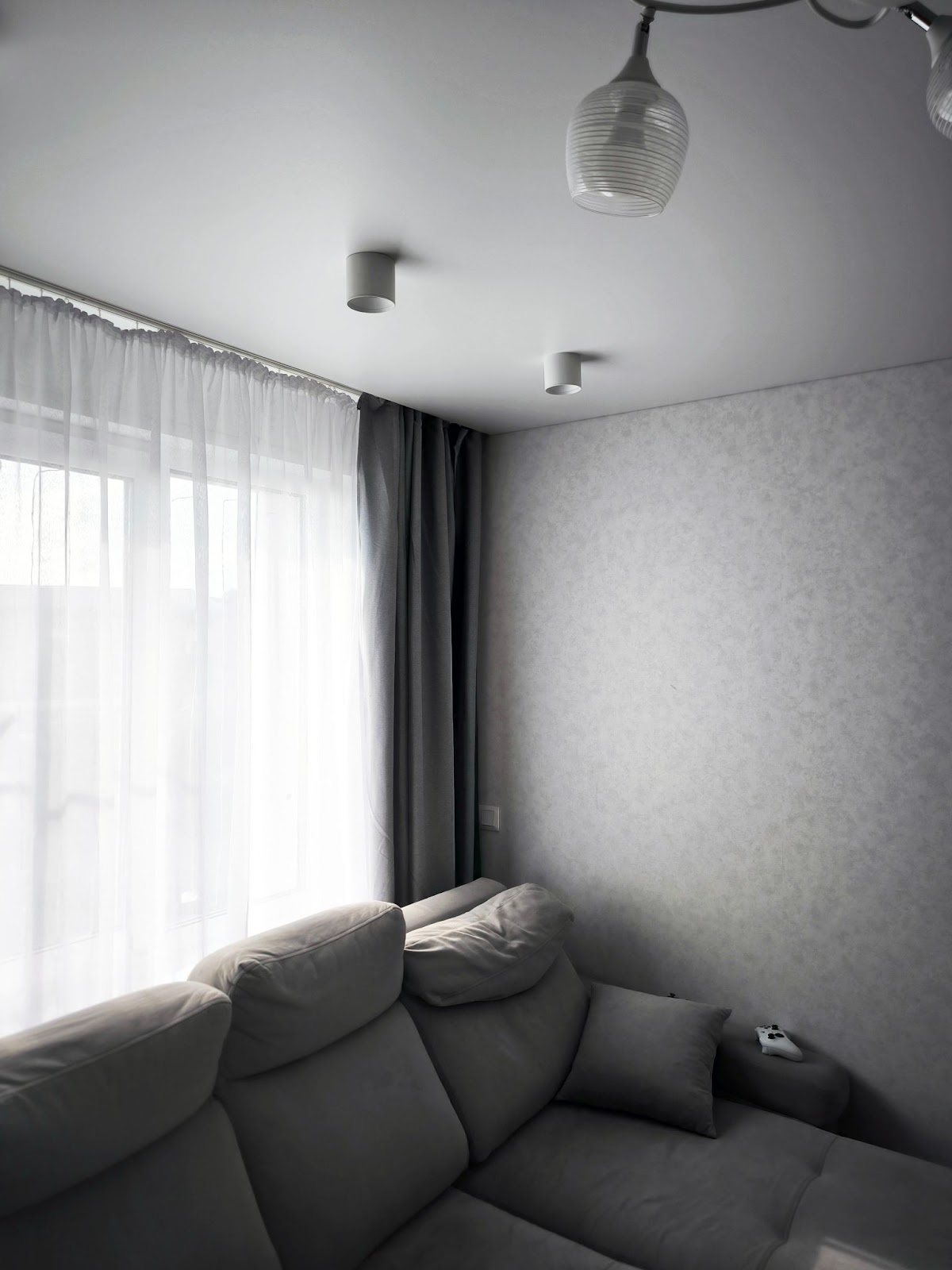 Living room curtains and lights