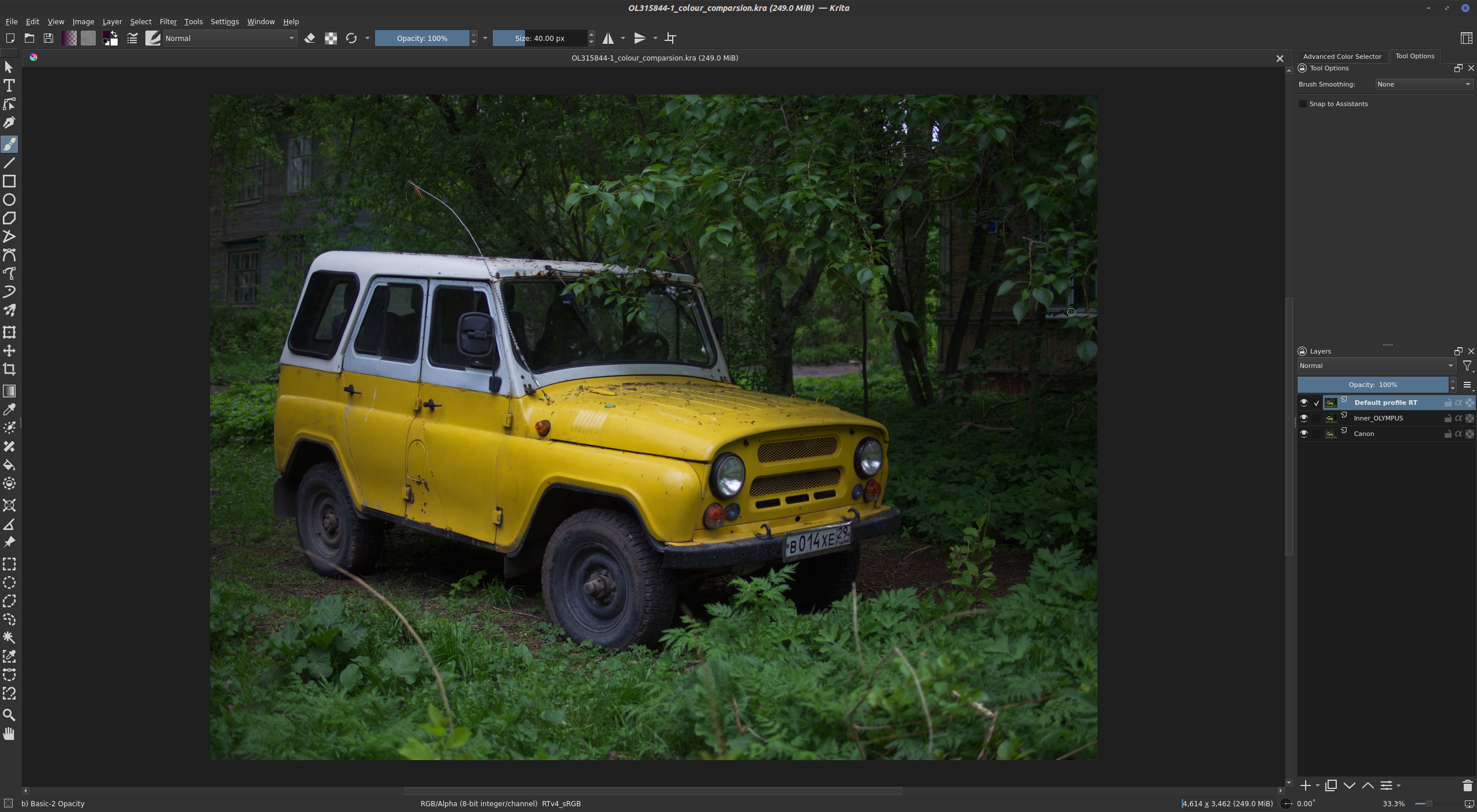 UAZ truck - camera color vs RawTherapee comparison