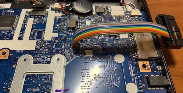 Unusual Dual Boot: Laptop with a Hidden Bottom