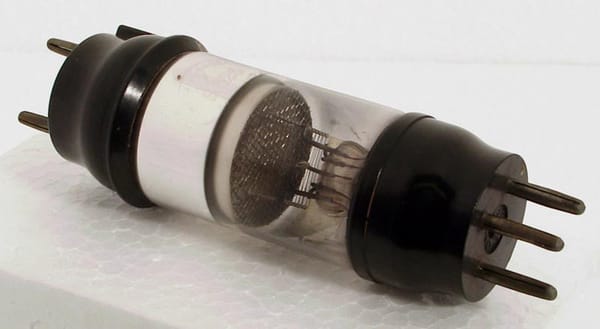 Tetrode, Pentode: Why Does a Triode Need Additional Grids?