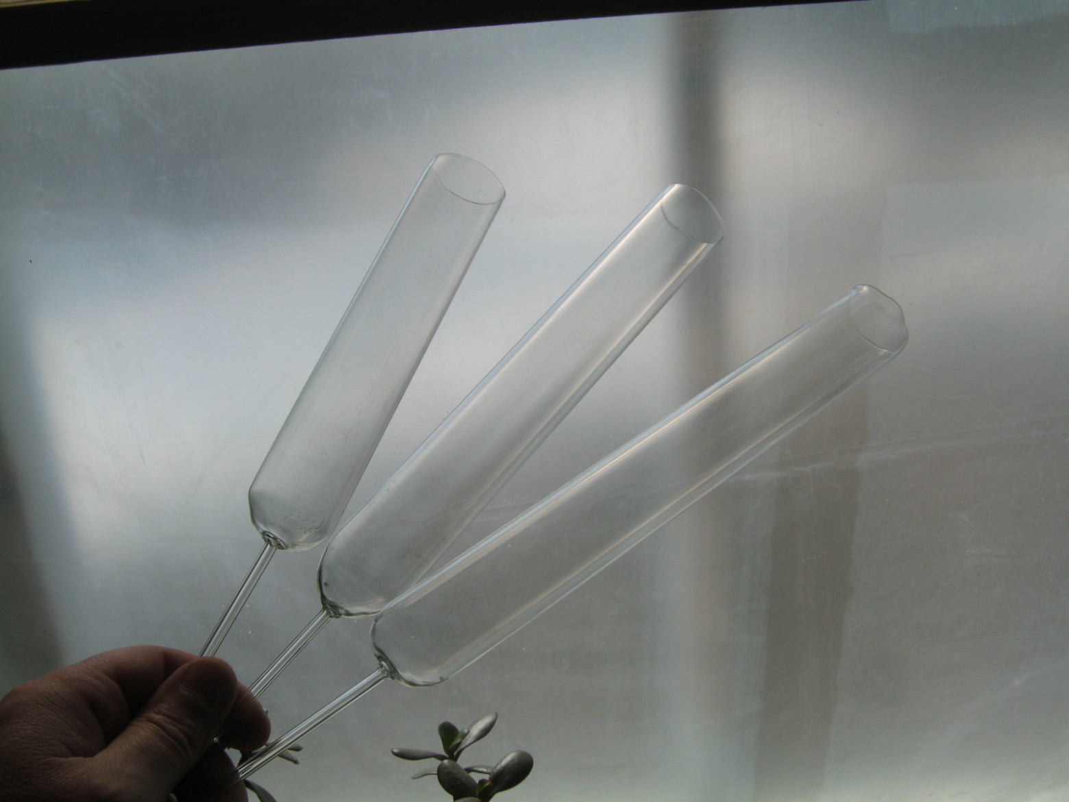 Completed comb base with leads